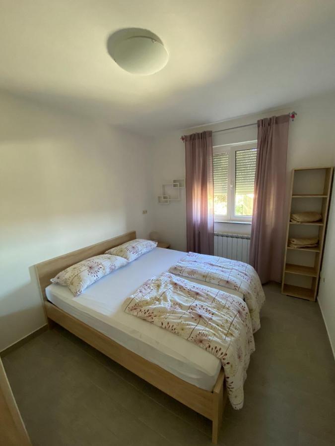 Apartman Ana Kampor Exterior photo