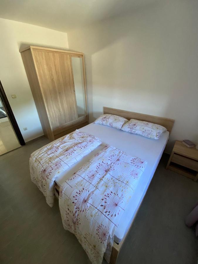 Apartman Ana Kampor Exterior photo