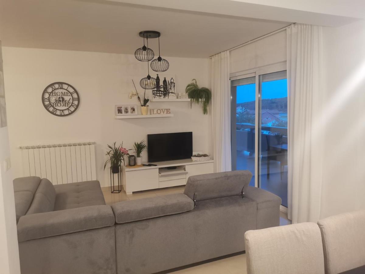 Apartman Ana Kampor Exterior photo